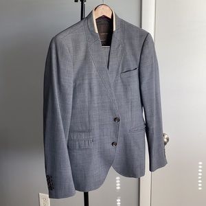 Great condition. I wore it a couple times but I like to take care of my stuff.